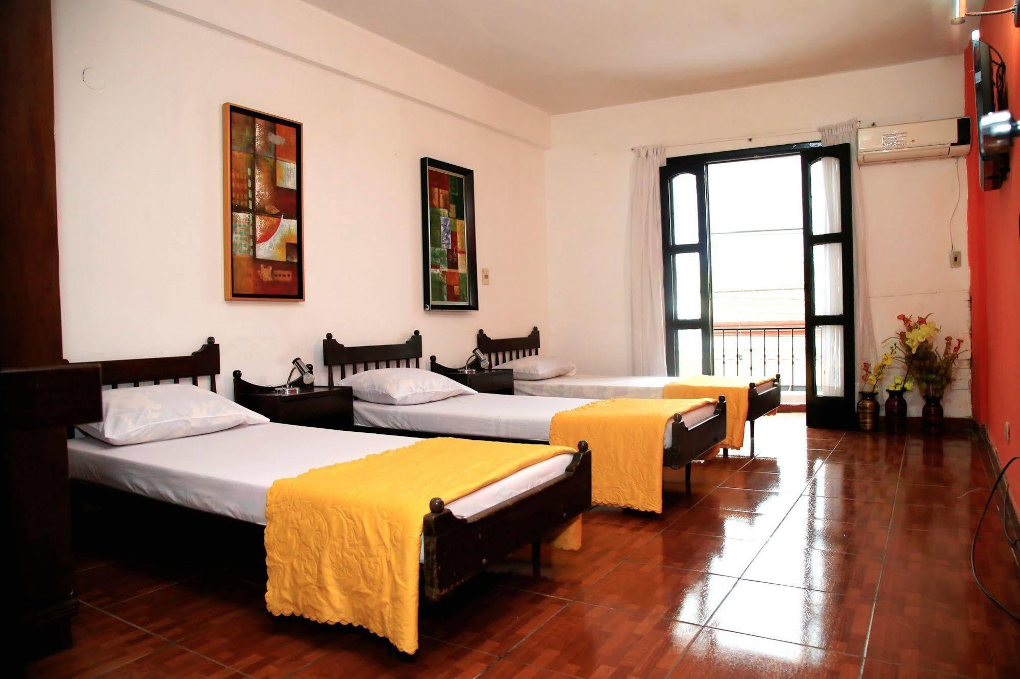 Costanera Hostel Asunción Eksteriør bilde